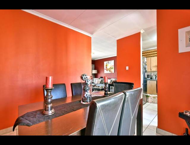 2 BEDROOM APARTMENT FOR SALE IN MEREDALE